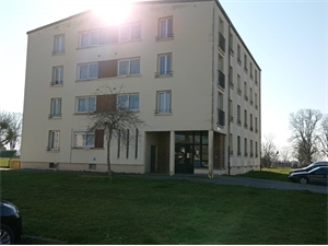 t3 à la location -   08400  VOUZIERS, surface 63 m2 location t3 - UBI471407540